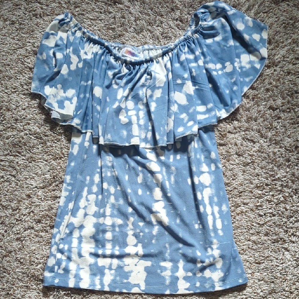 LuLaRoe Blue and White Flutter Sleeve Blouse